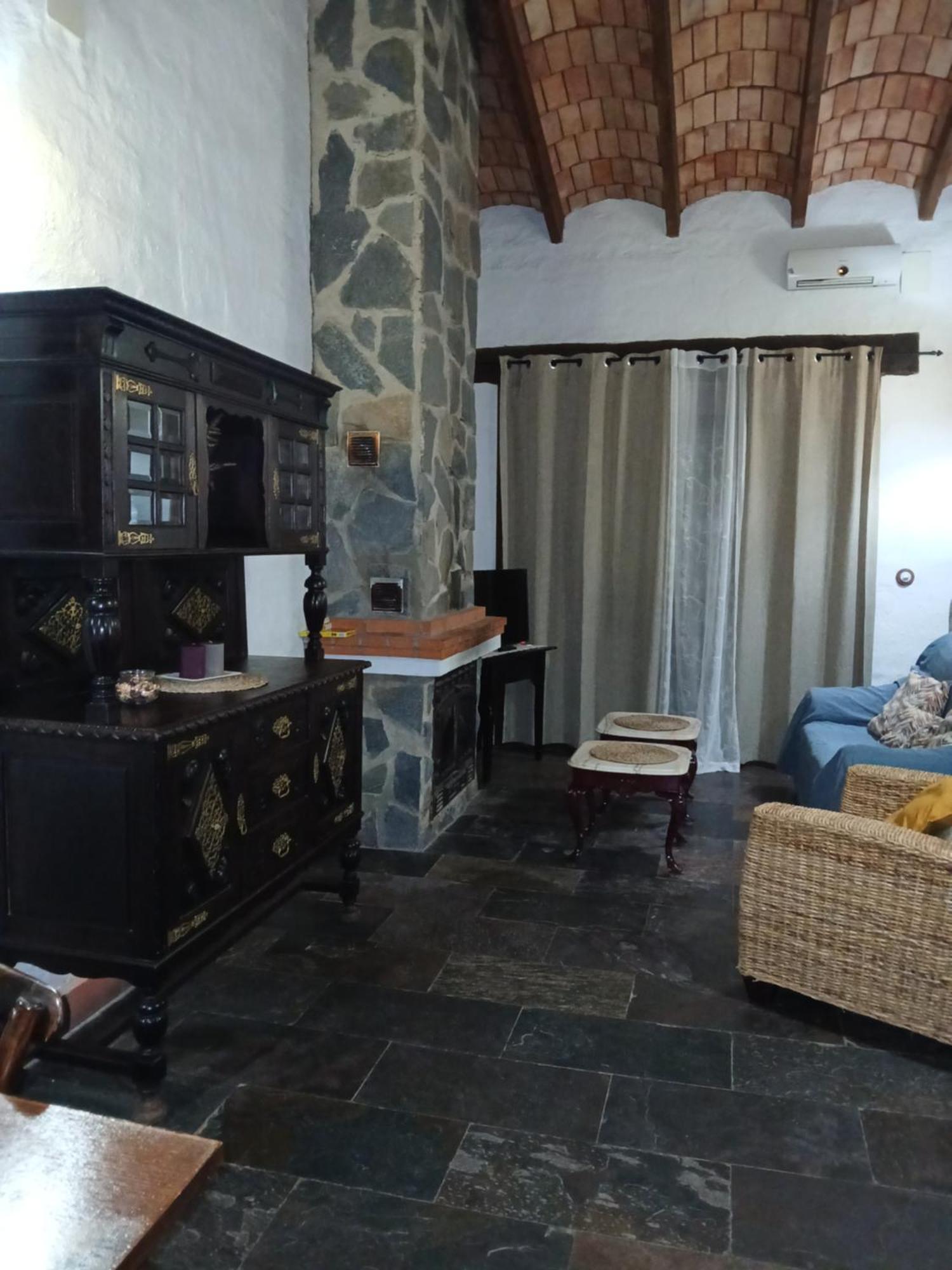 Mirador De Fuentes Guest House Fuentes De Leon Phòng bức ảnh