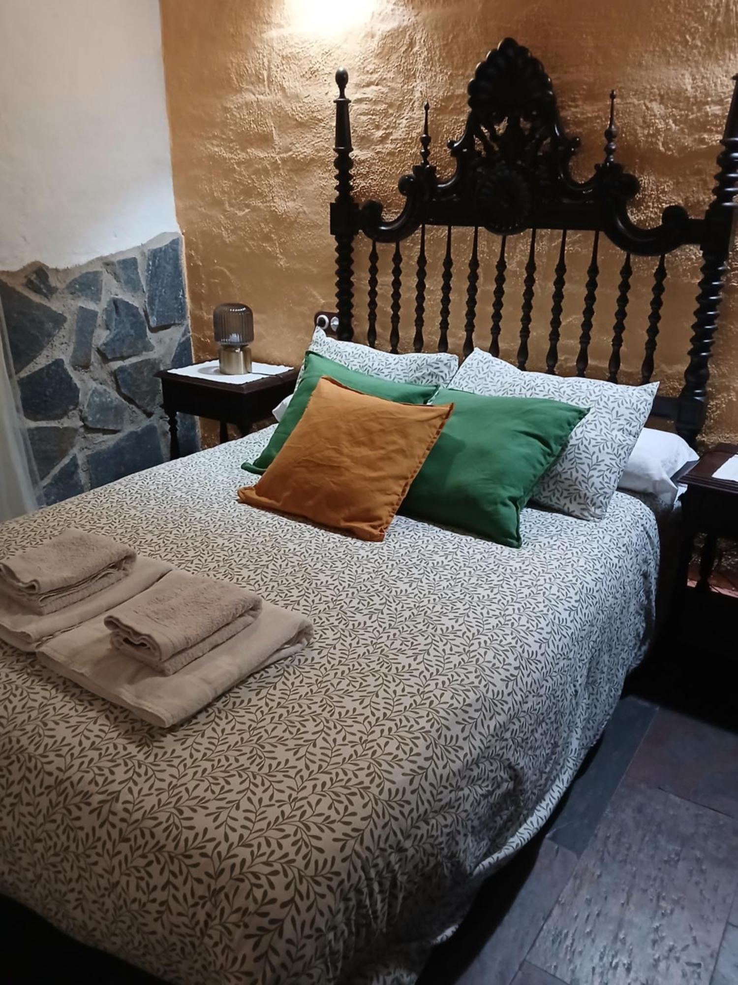 Mirador De Fuentes Guest House Fuentes De Leon Ngoại thất bức ảnh